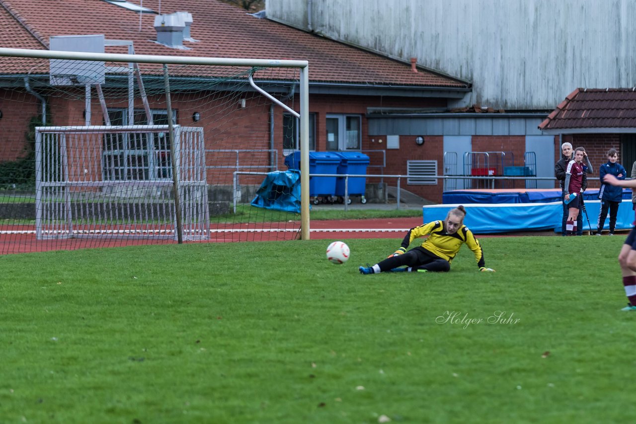 Bild 216 - C-Juniorinnen Halstenbek-Rellingen - St.Pauli : Ergebnis: 0:5